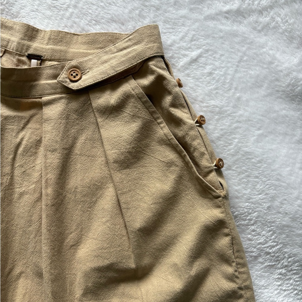 Free People Pleated Linen Shorts with button detail size XS - Picture 3 of 6